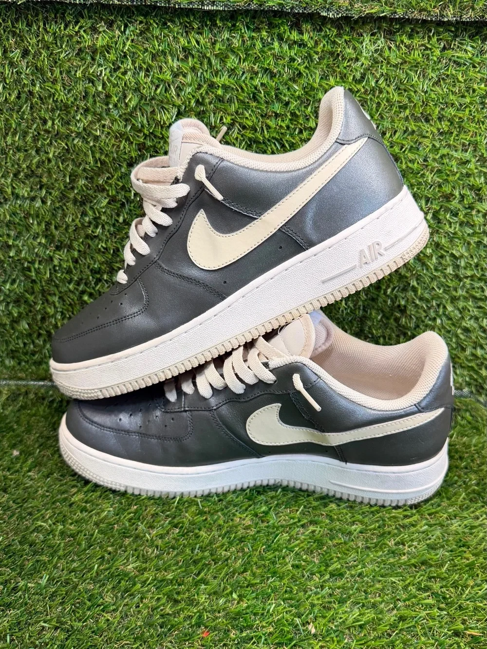 Vintage 2009 Nike Air Force 1 Low Premium Dark Army Sail315115-321 Size 11W 9.5M